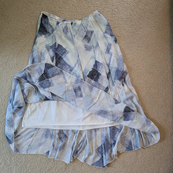 Blue and White Abstract Pleated Maxi Skirt - Picture 2 of 3